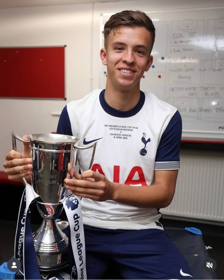 自媒体：德克斯特-奥利弗将离开热刺，曼城&amp;曼联都在尝试签约球员