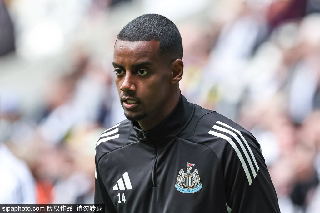 多家媒体曝利物浦为伊萨克开价1.2亿镑 追逐认真强有力